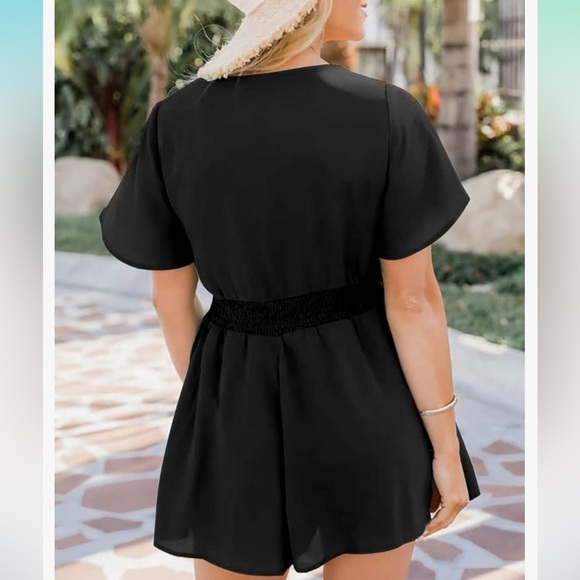 NWOT Black Aoysky Romper, Loose Tie Front, V Neck, Wide Leg. Size Small - Picture 4 of 7